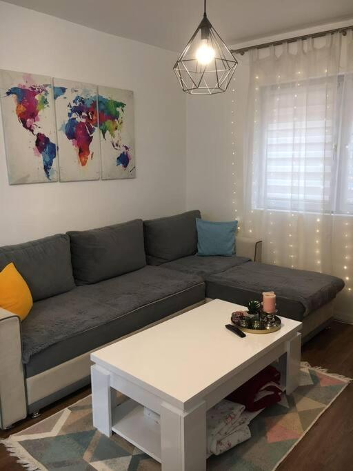 Cozy And Charming Apt. Sarajevo Apartamento Exterior foto