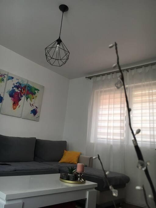Cozy And Charming Apt. Sarajevo Apartamento Exterior foto