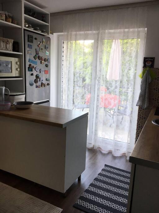 Cozy And Charming Apt. Sarajevo Apartamento Exterior foto